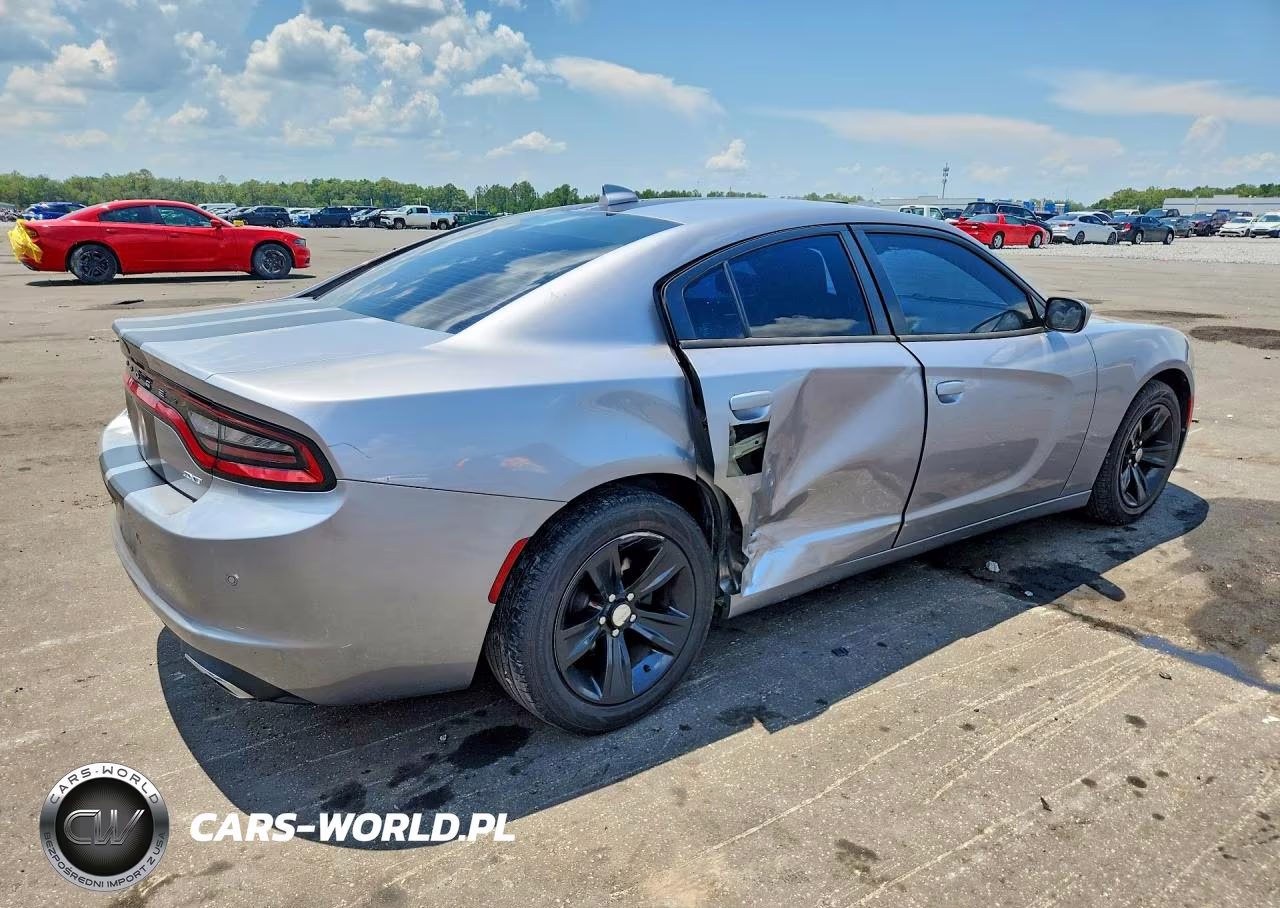 2018 Dodge Charger Sxt Plus VIN:2C3CDXHG4JH156359 - 3