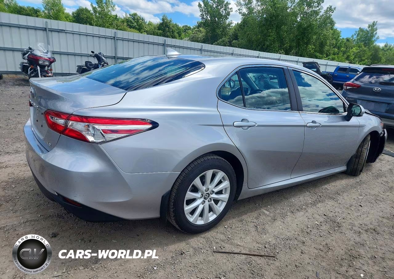 2019 Toyota Camry Le VIN:4T1B11HK9KU751283 - 3
