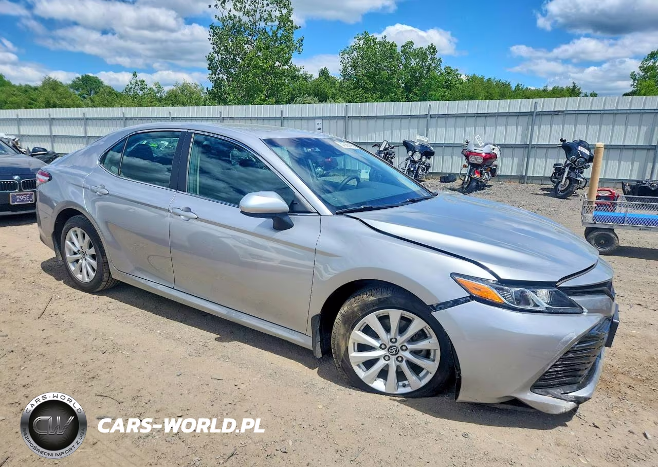 2019 Toyota Camry Le VIN:4T1B11HK9KU751283 - 4