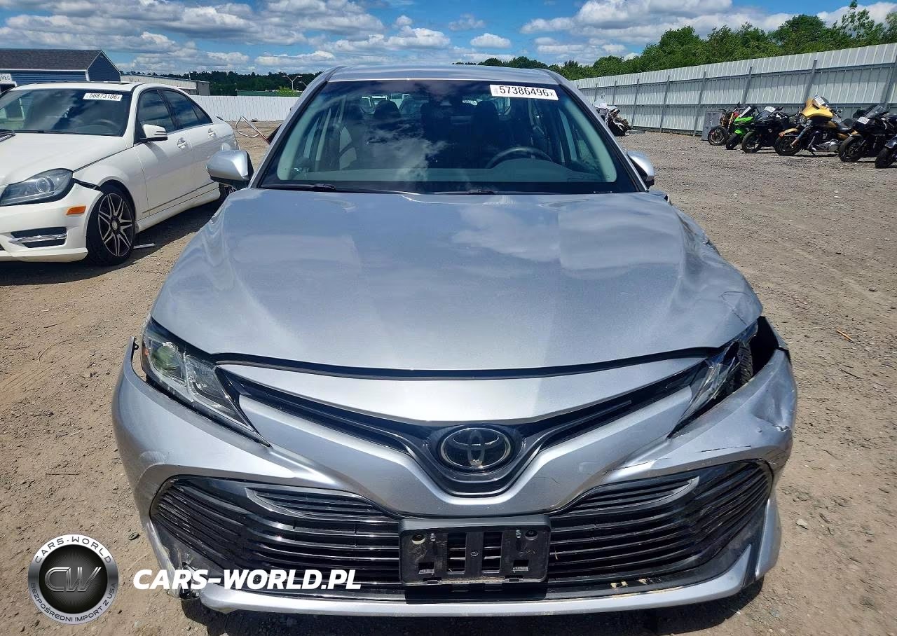 2019 Toyota Camry Le VIN:4T1B11HK9KU751283 - 5