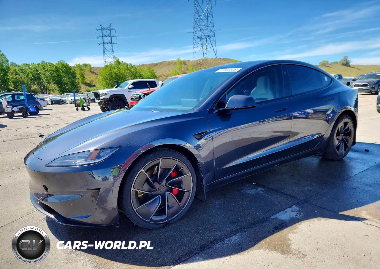 2024 Tesla Model 3 – zdjęcie 1 z 12