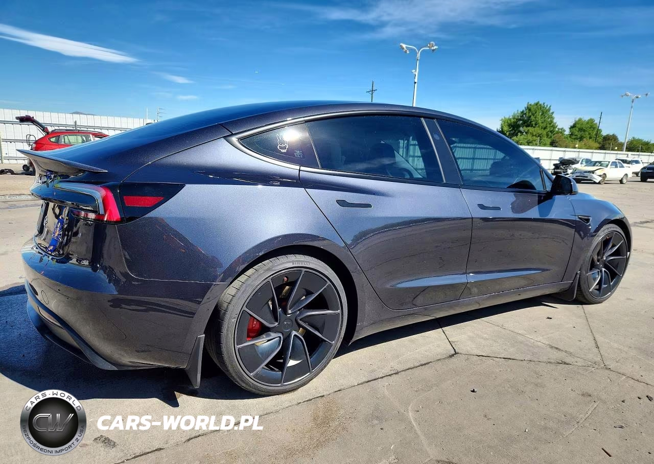 2024 Tesla Model 3 VIN:5YJ3E1ET9RF824617 - 3