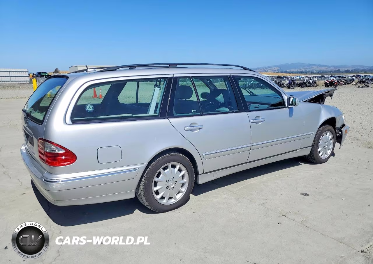 2001 Mercedes-Benz E 320 4Matic VIN:WDBJH82J21X051038 - 3