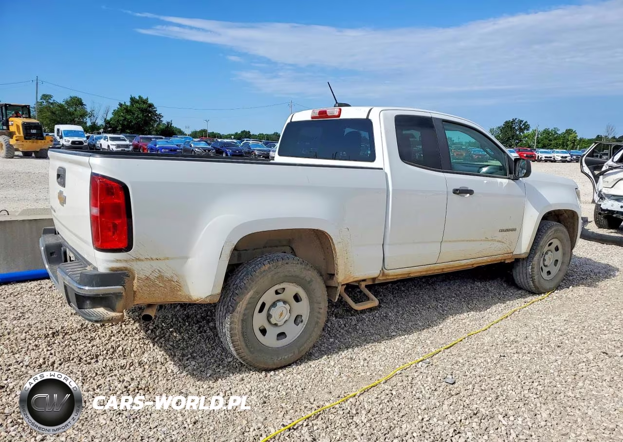 2018 Chevrolet Colorado VIN:1GCHSBEA9J1146645 - 3