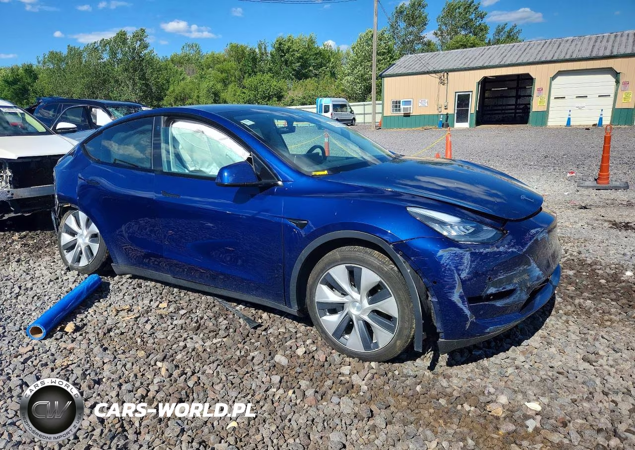2021 Tesla Model Y VIN:5YJYGDEE3MF183900 - 4
