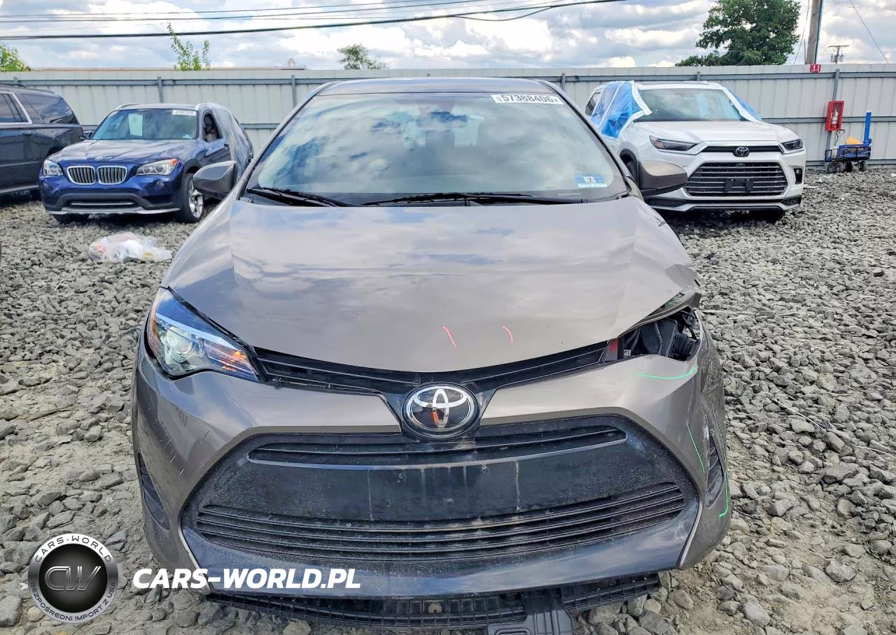 2018 Toyota Corolla Le VIN:2T1BURHEXJC973928 - 5