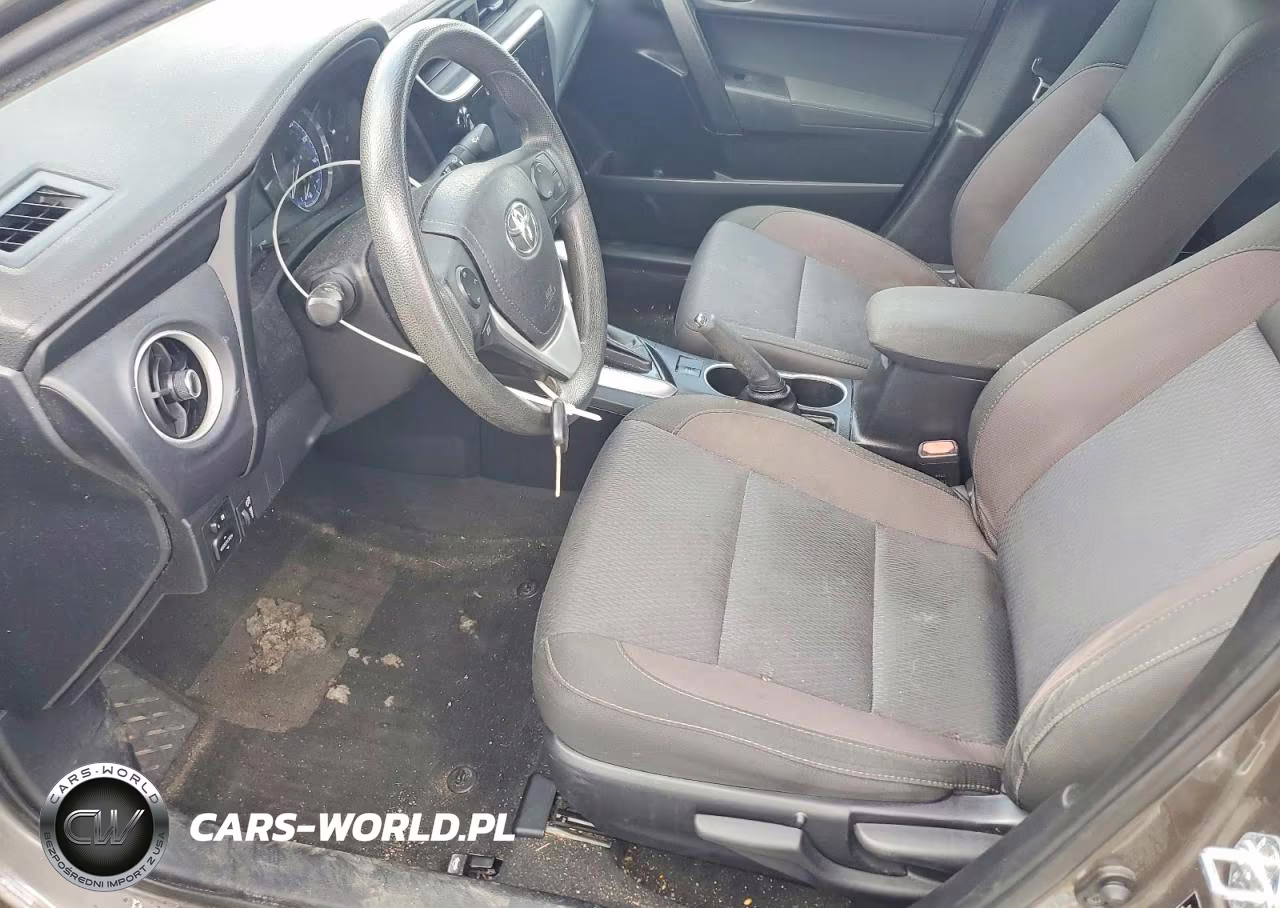 2018 Toyota Corolla Le VIN:2T1BURHEXJC973928 - 7