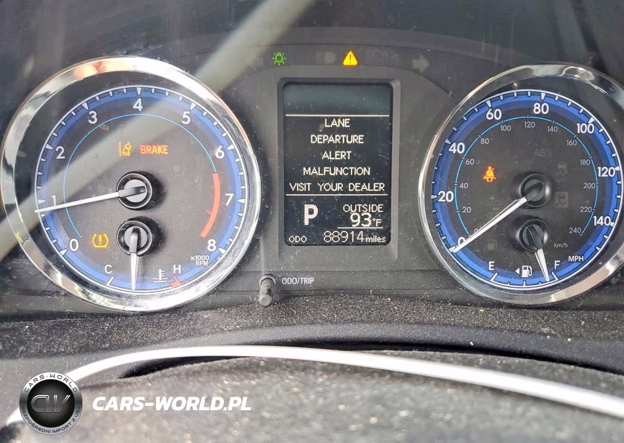 2018 Toyota Corolla Le VIN:2T1BURHEXJC973928 - 9