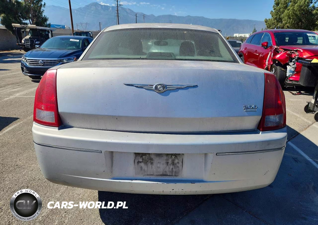 2005 Chrysler 300 Touring VIN:2C3JA53G95H154799 - 6
