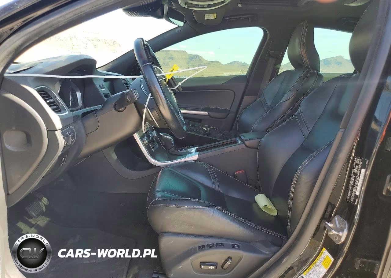 2015 Volvo S60 Platinum VIN:YV149MFM7F1344673 - 7