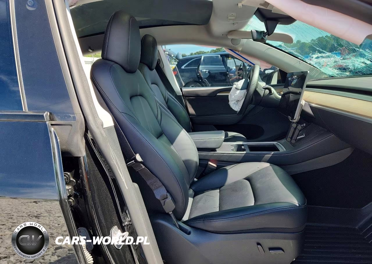 2023 Tesla Model Y VIN:7SAYGDEE5PA138784 - 7