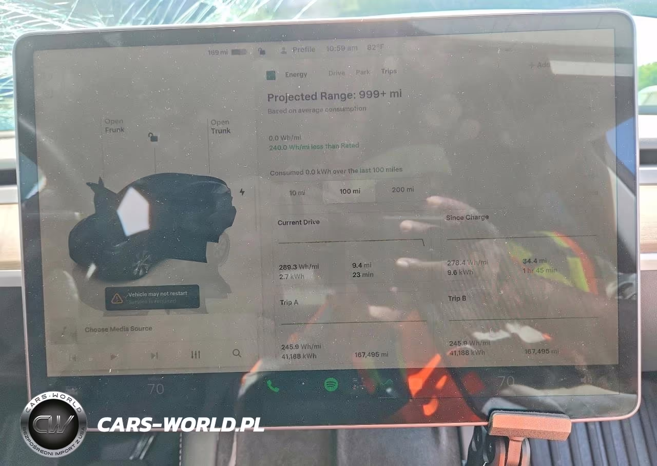 2023 Tesla Model Y VIN:7SAYGDEE5PA138784 - 9