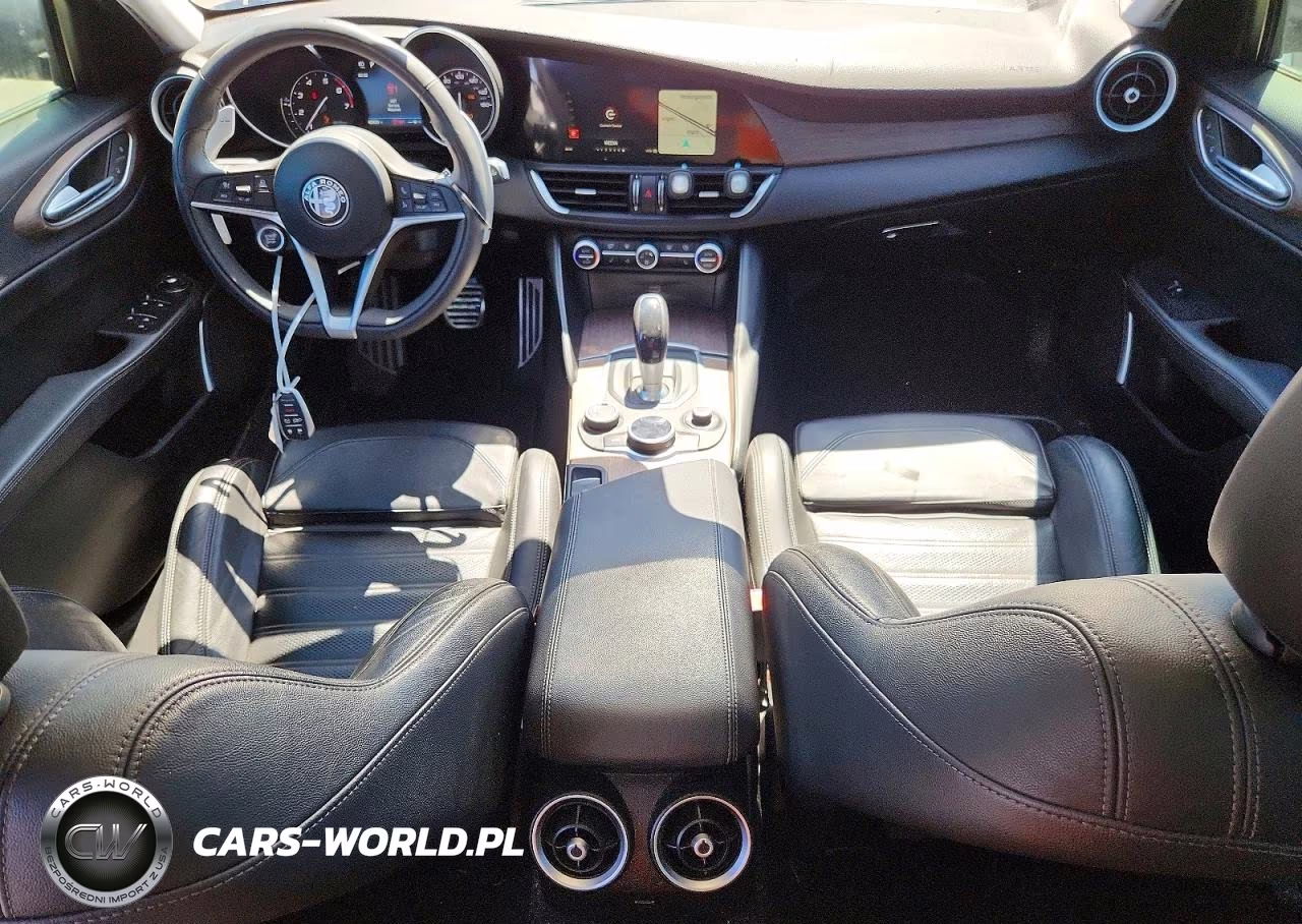 2017 Alfa Romeo Giulia Ti VIN:ZARFAECN0H7534409 - 8