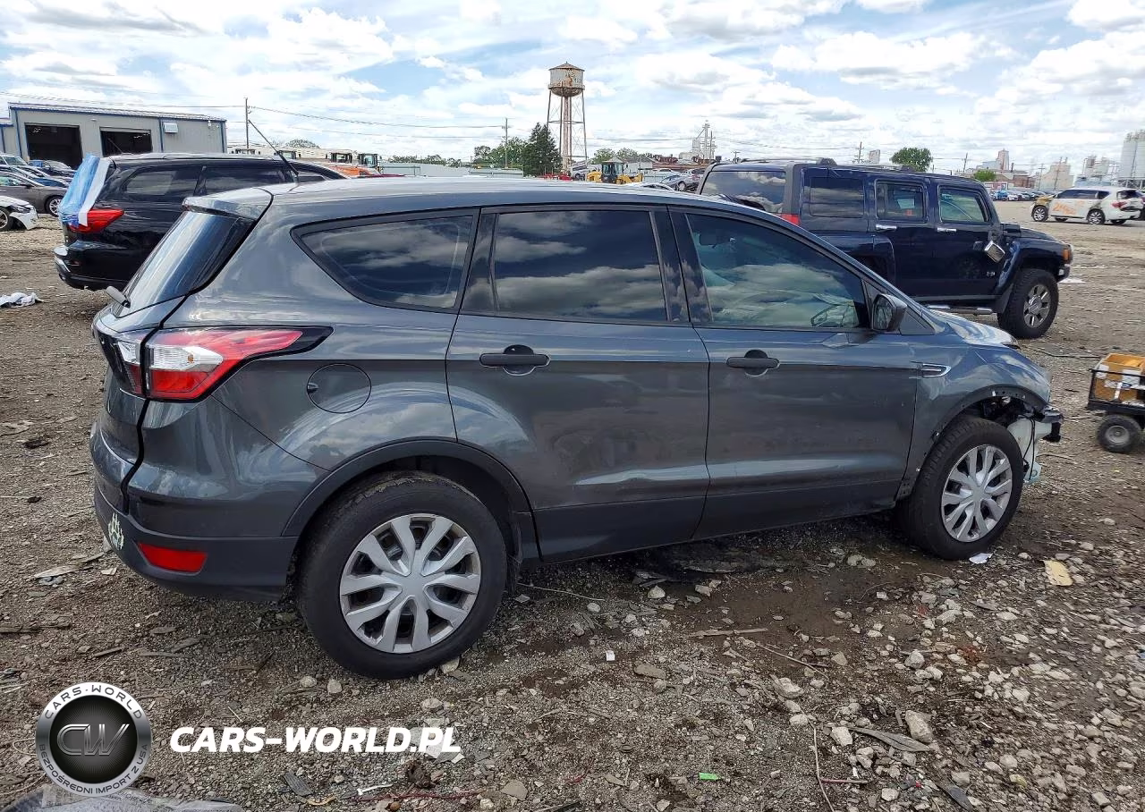 2018 Ford Escape S VIN:1FMCU0F7XJUB68689 - 3