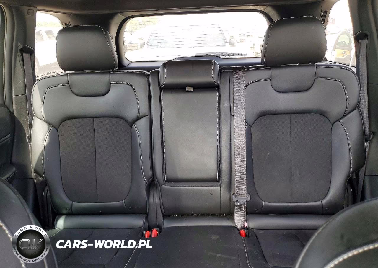 2024 Jeep Grand Cherokee Laredo VIN:1C4RJHAGXRC163281 - 10