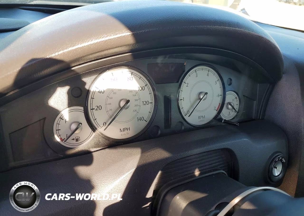 2005 Chrysler 300 VIN:2C3JA43R75H538477 - 9