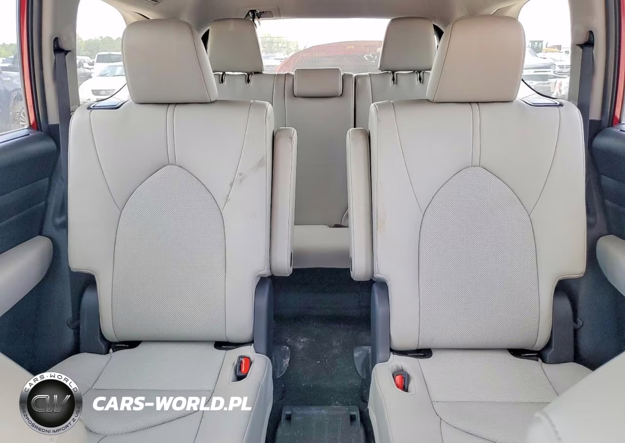 2025 Toyota Grand Highlander Xle VIN:5TDAAAA5XSS029085 - 10