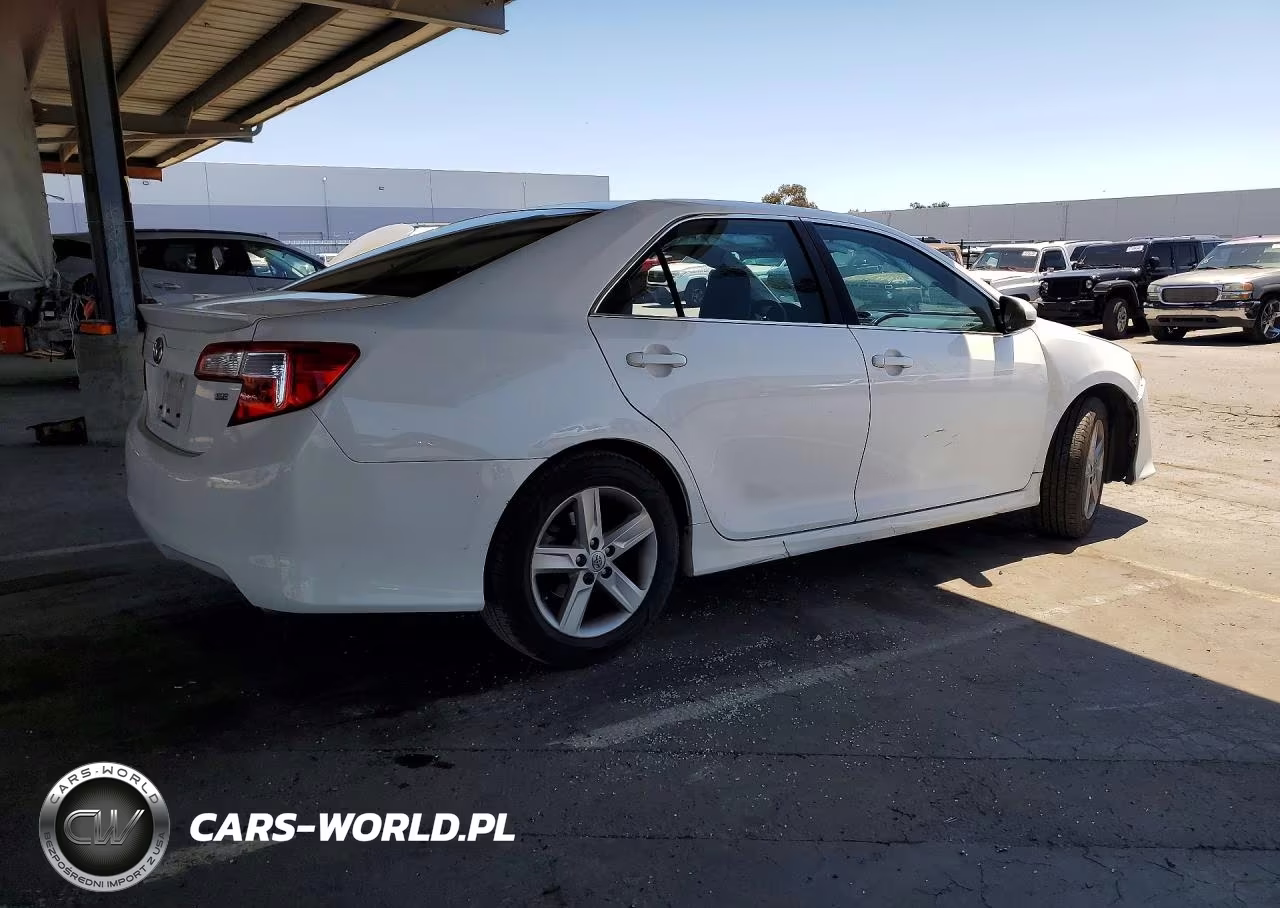 2014 Toyota Camry Se VIN:4T1BF1FK9EU366721 - 3