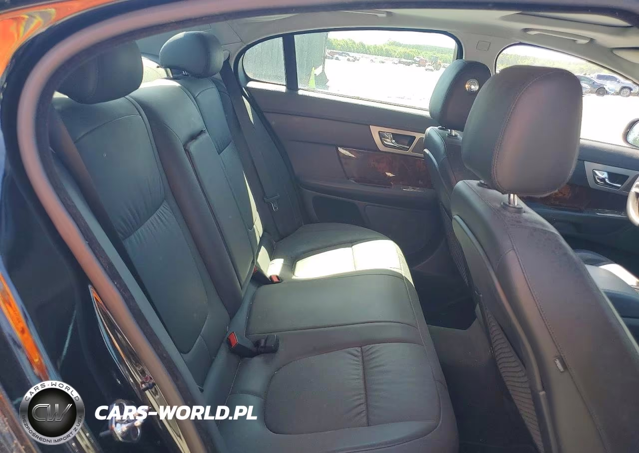 2011 Jaguar Xf VIN:SAJWA0FB8BLR87188 - 10
