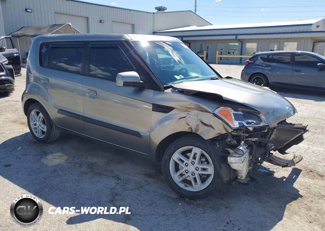 2010 Kia Soul + VIN:KNDJT2A23A7163175 - 4