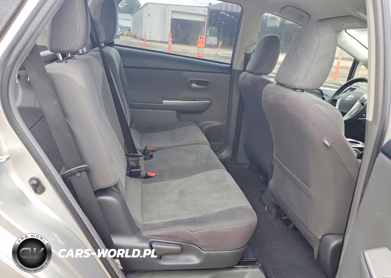 2013 Toyota Prius V Three VIN:JTDZN3EU0D3230373 - 10