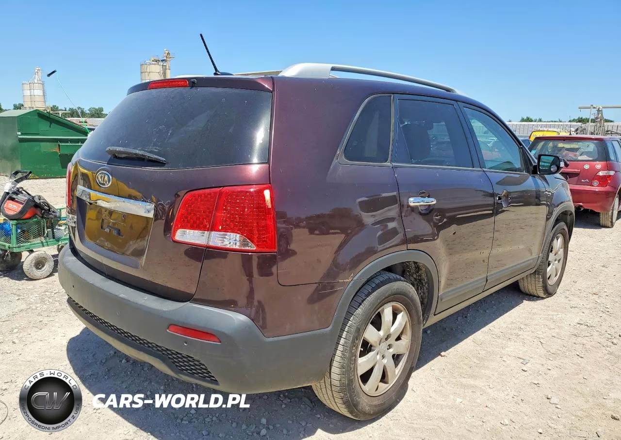 2012 Kia Sorento Lx VIN:5XYKT3A63CG248598 - 4