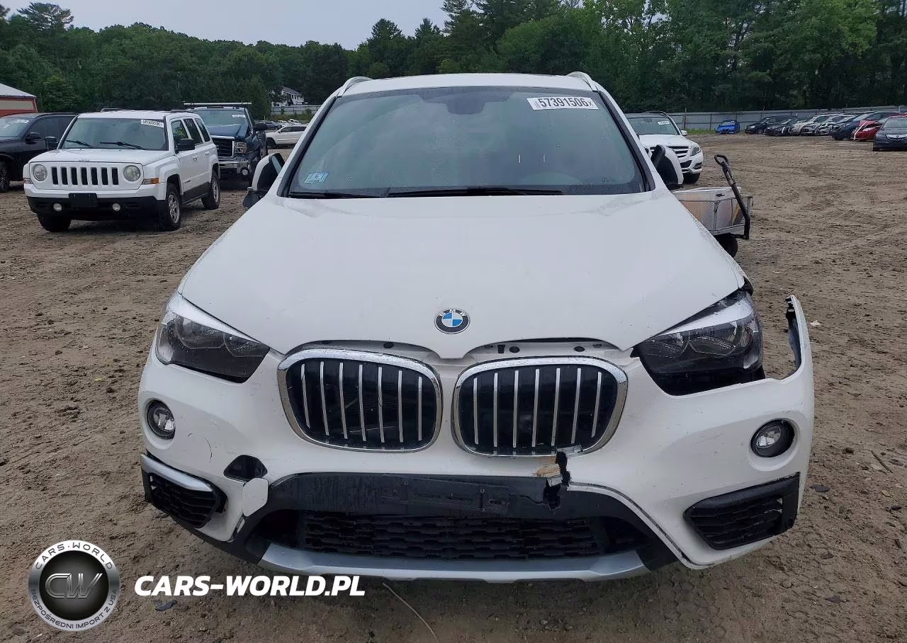 2018 BMW X1 xDrive28I VIN:WBXHT3C34J5L30815 - 5