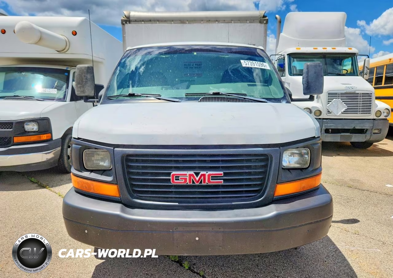 2004 GMC Savana Box Truck VIN:1GDGG31V941902888 - 5
