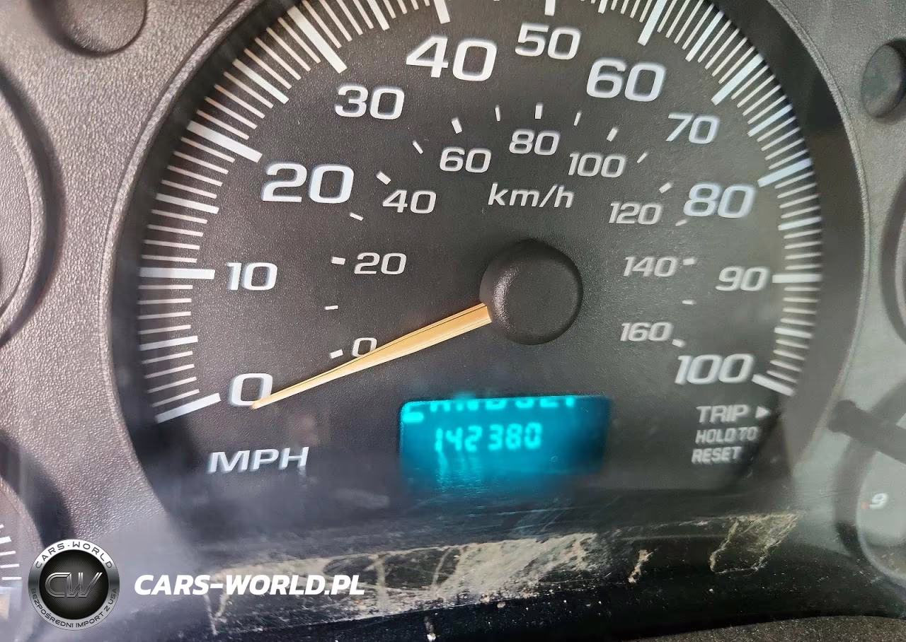 2004 GMC Savana Box Truck VIN:1GDGG31V941902888 - 9