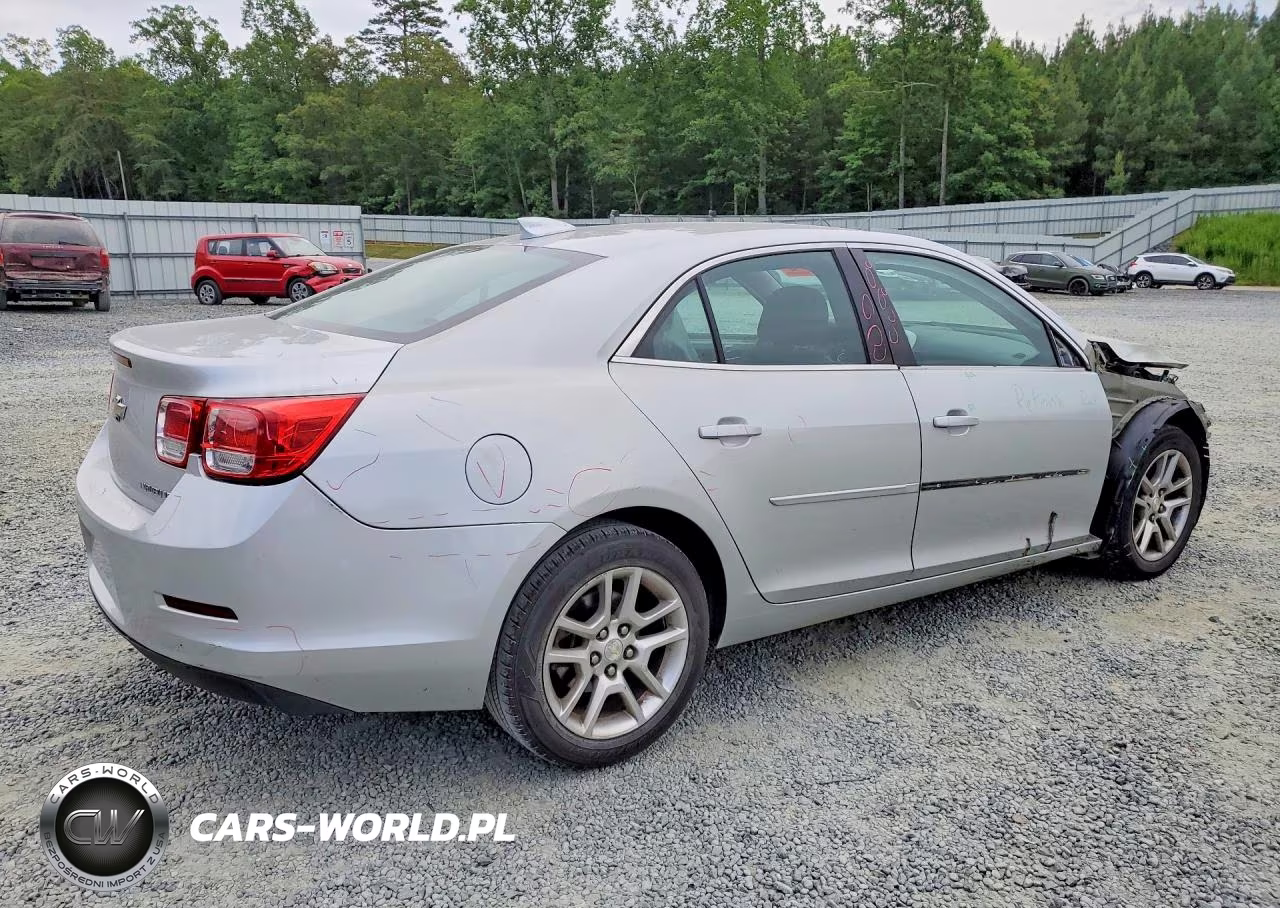 2015 Chevrolet Malibu 1Lt VIN:1G11C5SL7FU138922 - 3