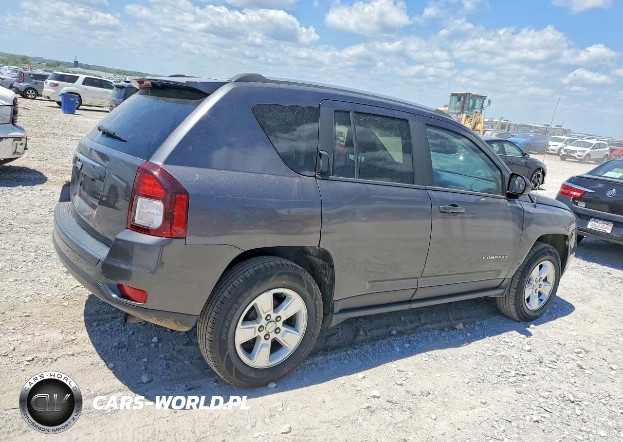 2015 Jeep Compass Sport VIN:1C4NJCBA4FD325794 - 3