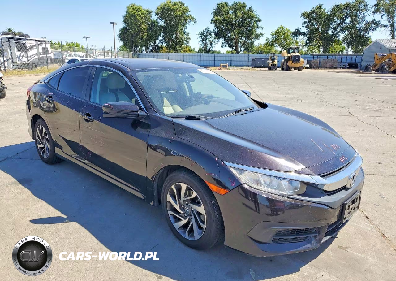 2017 Honda Civic Ex VIN:2HGFC2F7XHH572963 - 4