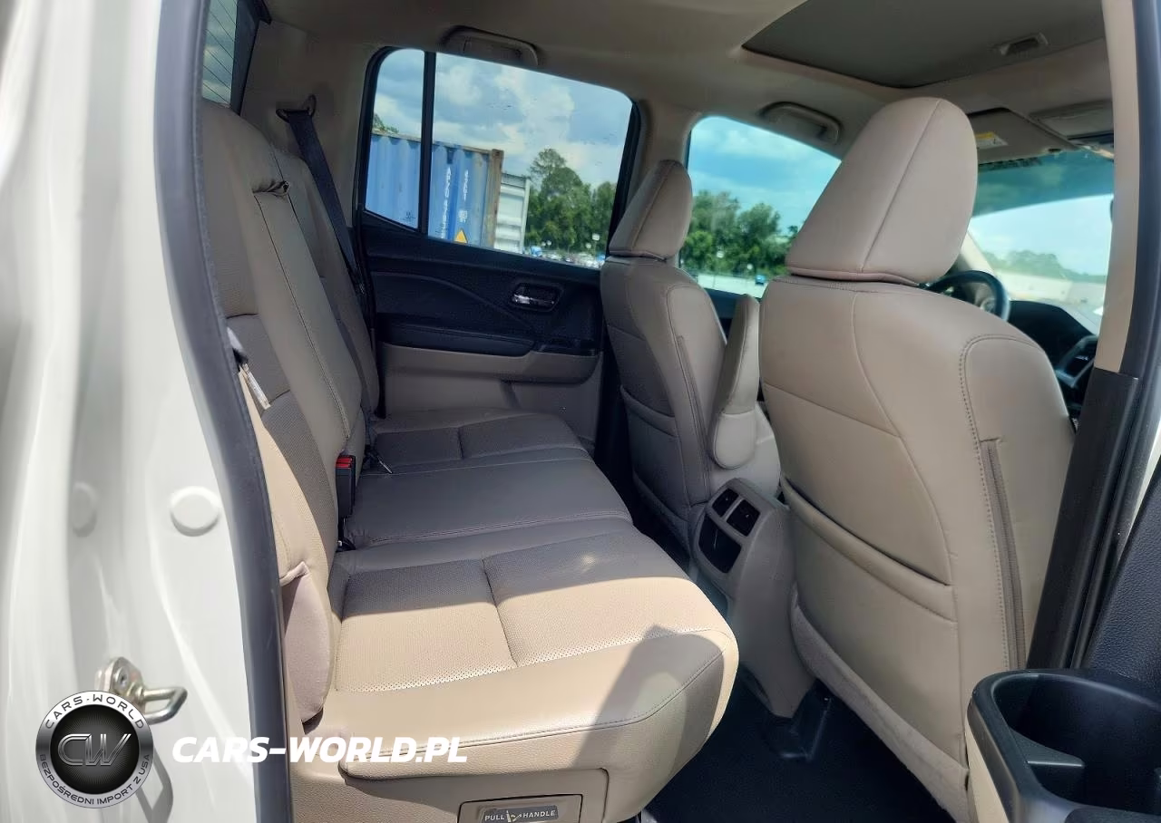 2017 Honda Ridgeline Rtl VIN:5FPYK3F76HB023645 - 10