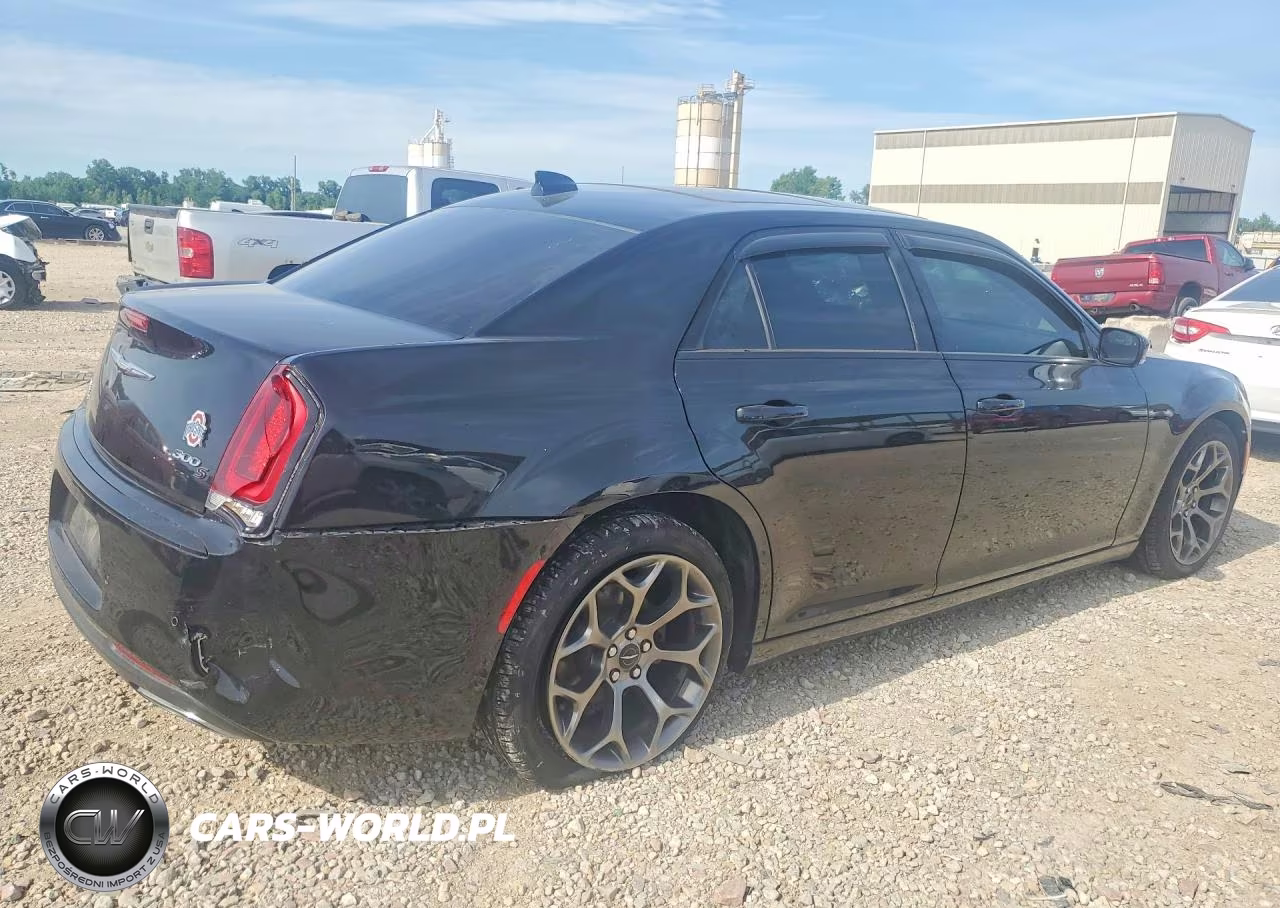 2016 Chrysler 300 S VIN:2C3CCABG7GH329065 - 3