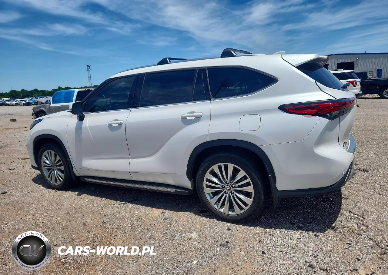 2023 Toyota Highlander Hybrid Platinum VIN:5TDFARAH4PS021313 - 2