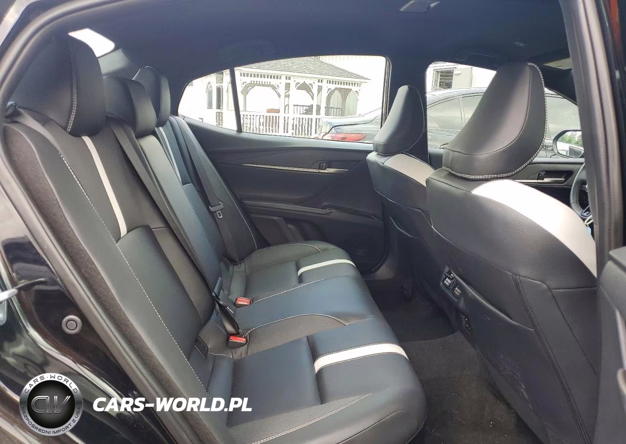 2025 Toyota Camry Se VIN:4T1DAACK0SU143653 - 10