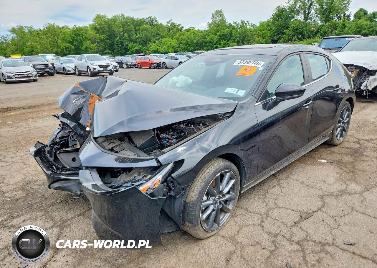 2024 Mazda 3 Preferred – zdjęcie 1 z 12
