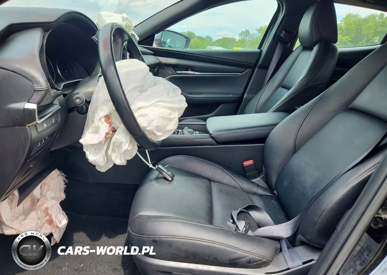 2024 Mazda 3 Preferred VIN:JM1BPALMXR1714377 - 7