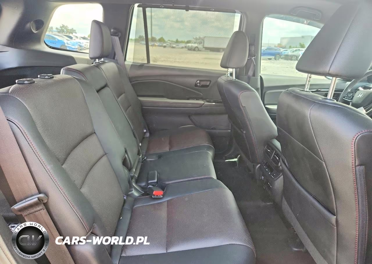 2024 Honda Passport Black Edition VIN:5FNYF8H89RB009935 - 11