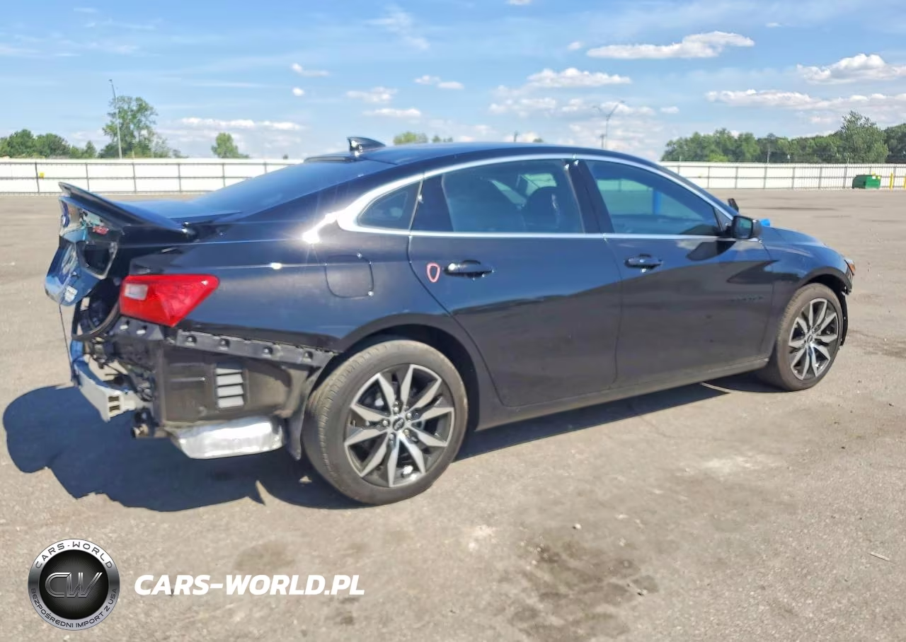 2023 Chevrolet Malibu Rs VIN:1G1ZG5ST8PF157590 - 3
