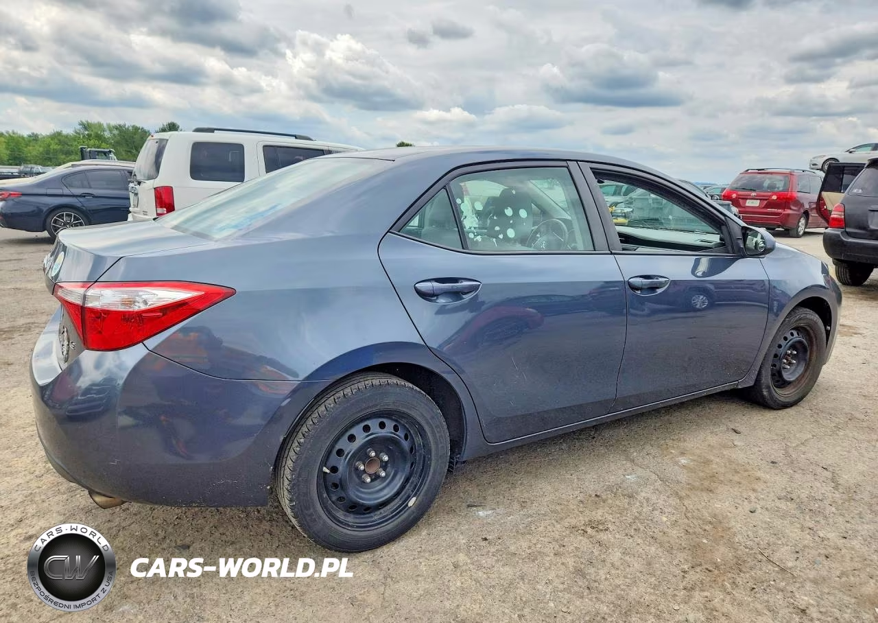 2015 Toyota Corolla Le VIN:2T1BURHE2FC270900 - 3