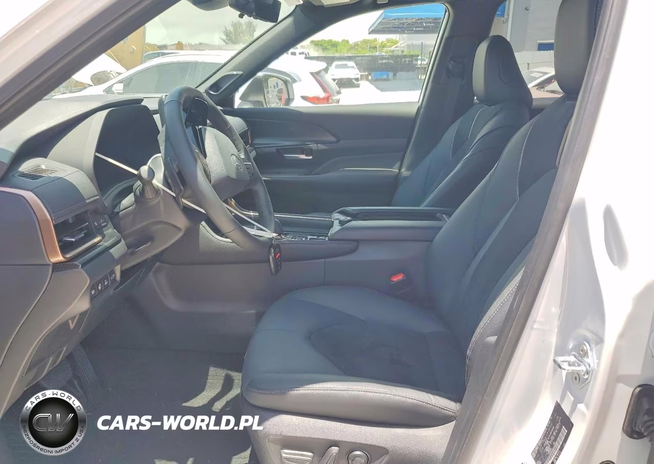 2026 Toyota Grand Highlander Hybrid Max Platinum VIN:5TDADAB54TS030546 - 7