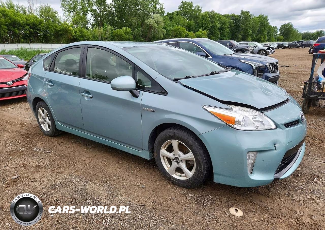 2015 Toyota Prius Three VIN:JTDKN3DU8F1920146 - 4