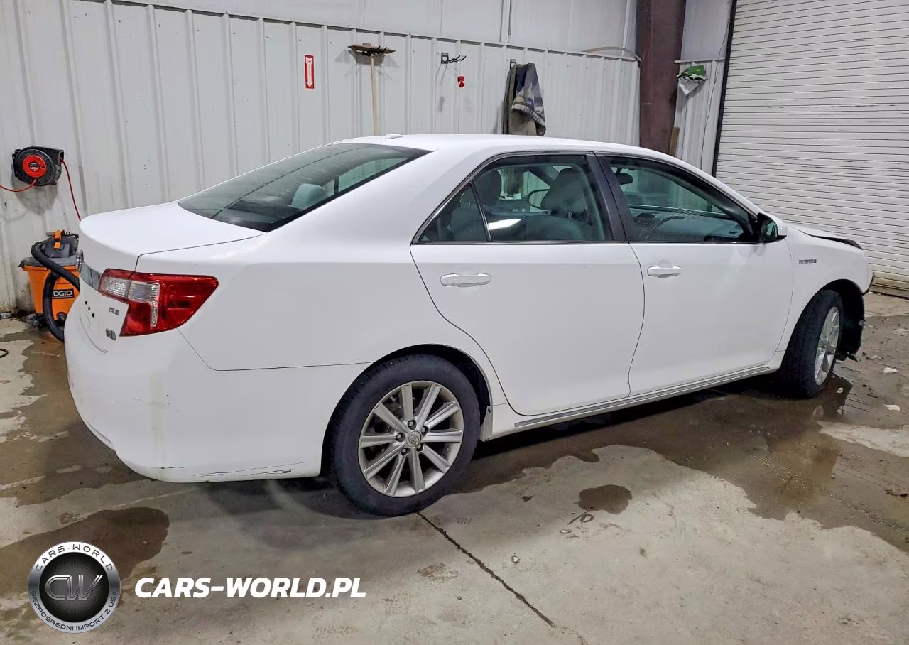 2014 Toyota Camry Hybrid Xle VIN:4T1BD1FK9EU118877 - 3