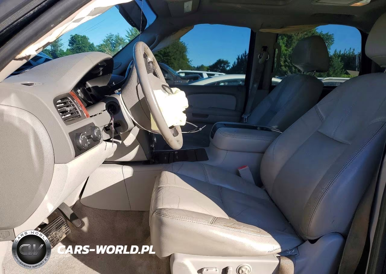 2007 Chevrolet Tahoe K1500 VIN:1GNFK13047J375360 - 7