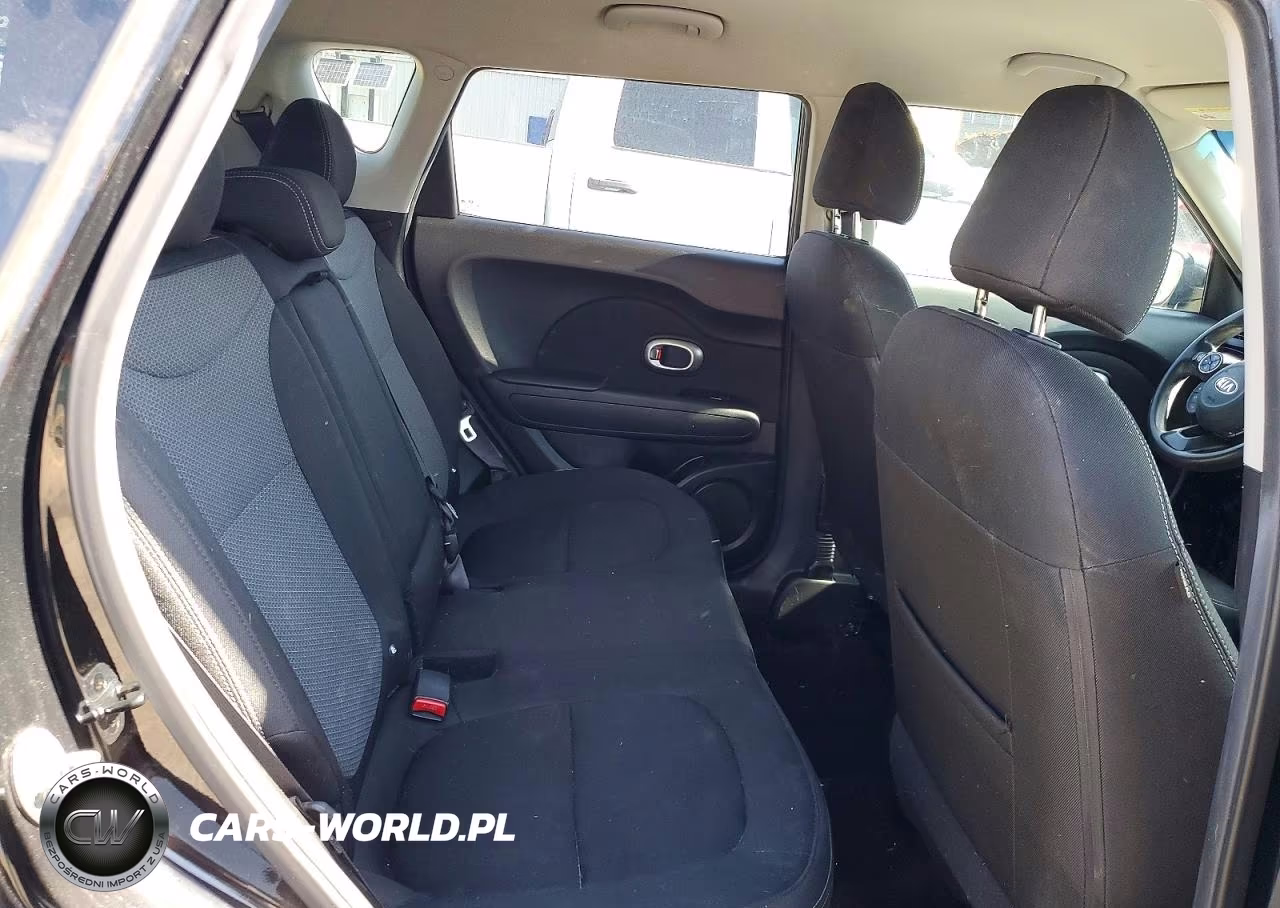 2018 Kia Soul + VIN:KNDJP3A53J7510881 - 10