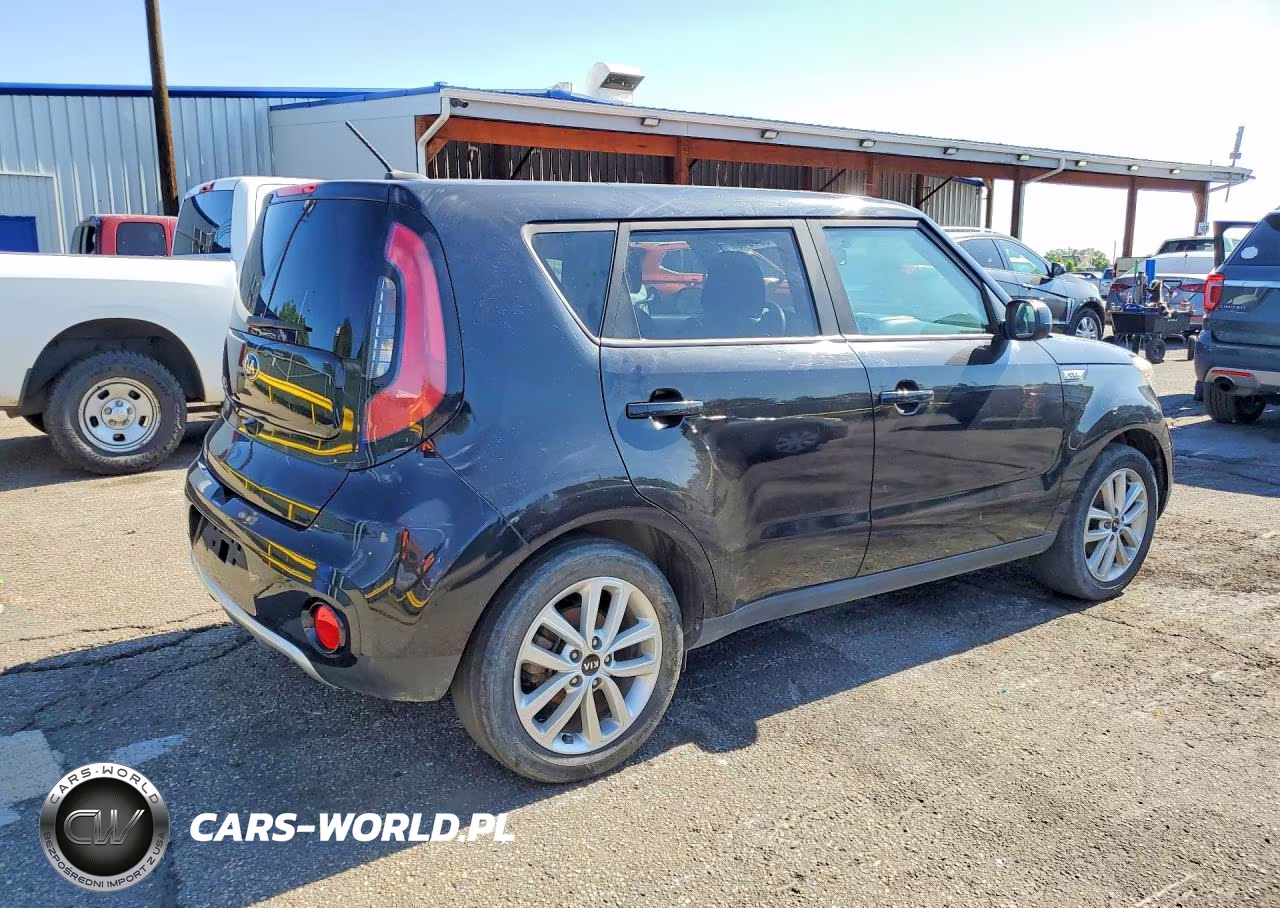 2018 Kia Soul + VIN:KNDJP3A53J7510881 - 3