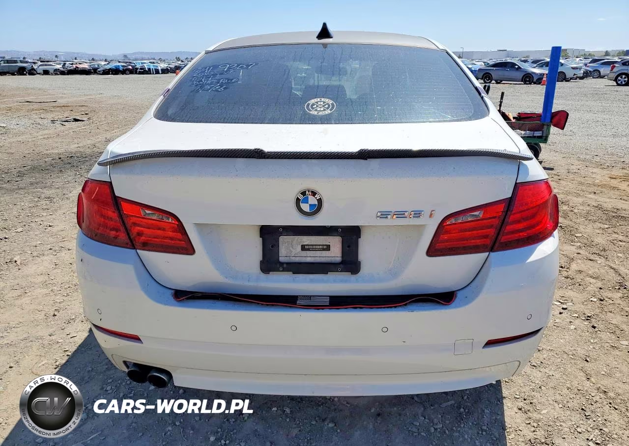 2013 BMW 528 I VIN:WBAXG5C56DD232113 - 6