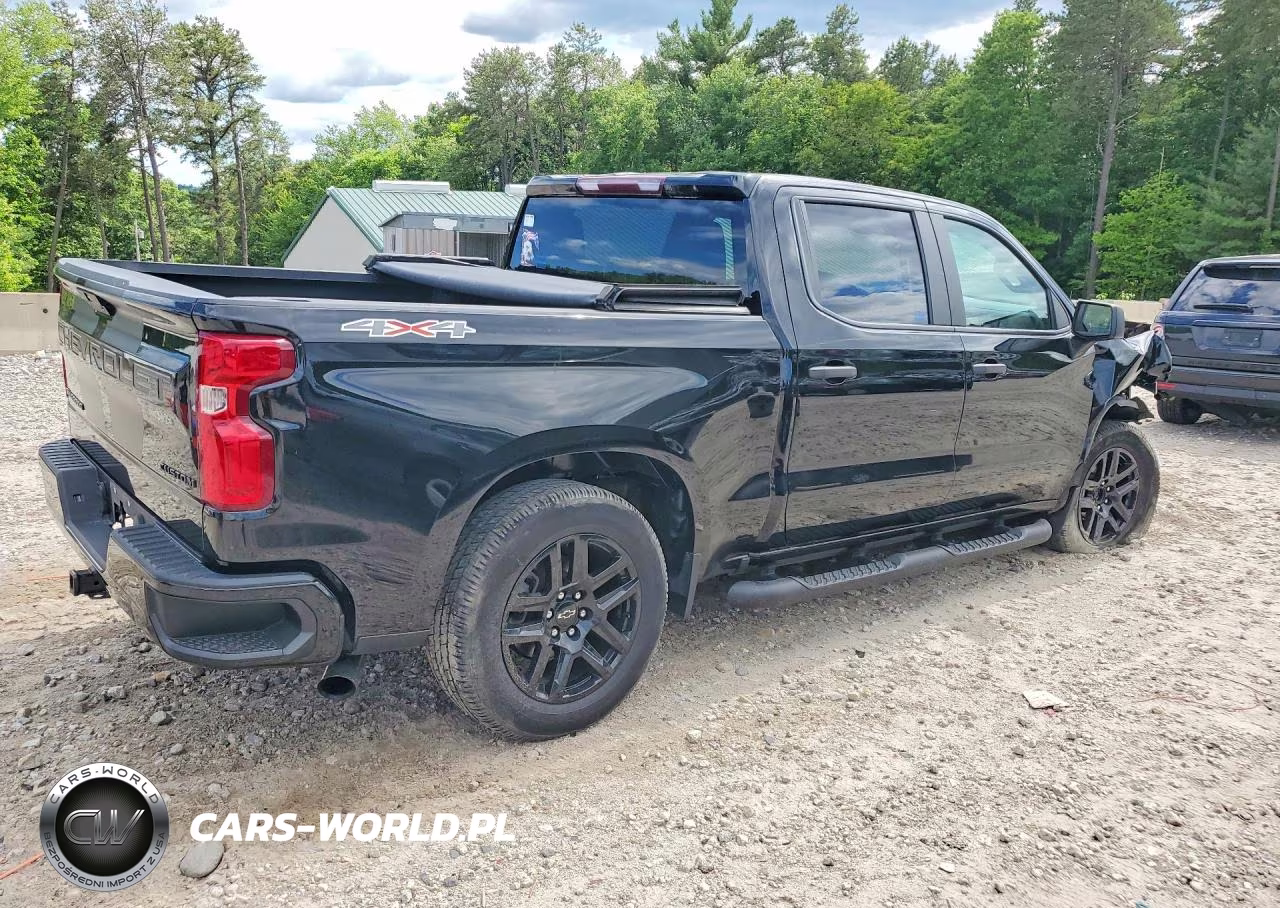 2021 Chevrolet Silverado K1500 Custom VIN:1GCPYBEK4MZ278589 - 3