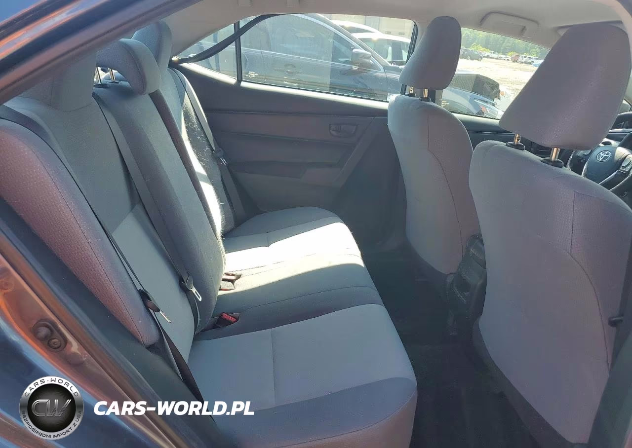 2018 Toyota Corolla L VIN:2T1BURHE0JC994190 - 10